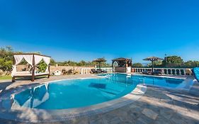 Villa Maxim With Private Pool & Tennis Court